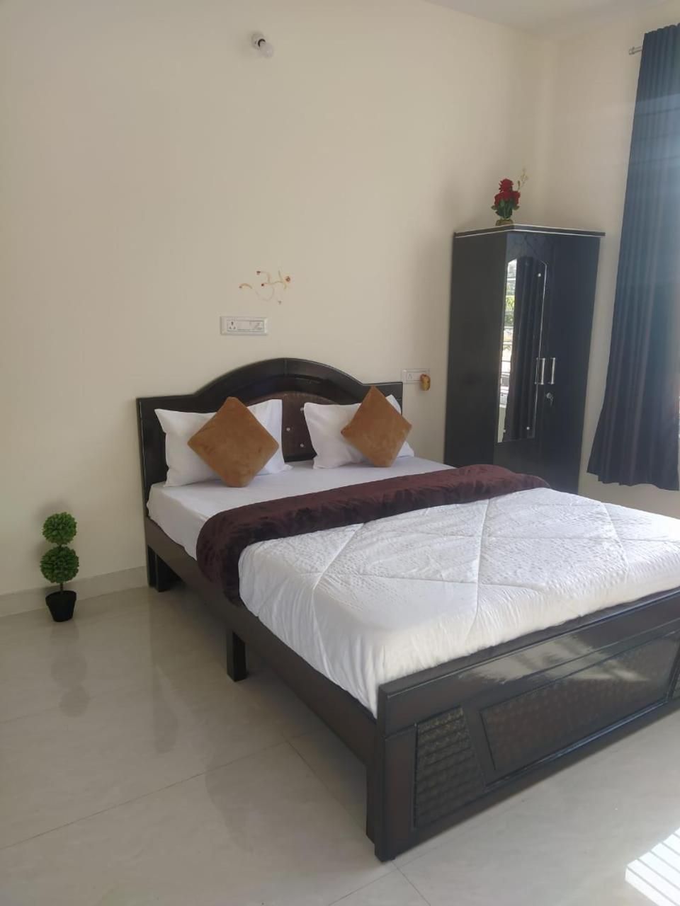 Nandi Skandagiri Guest House Esterno foto